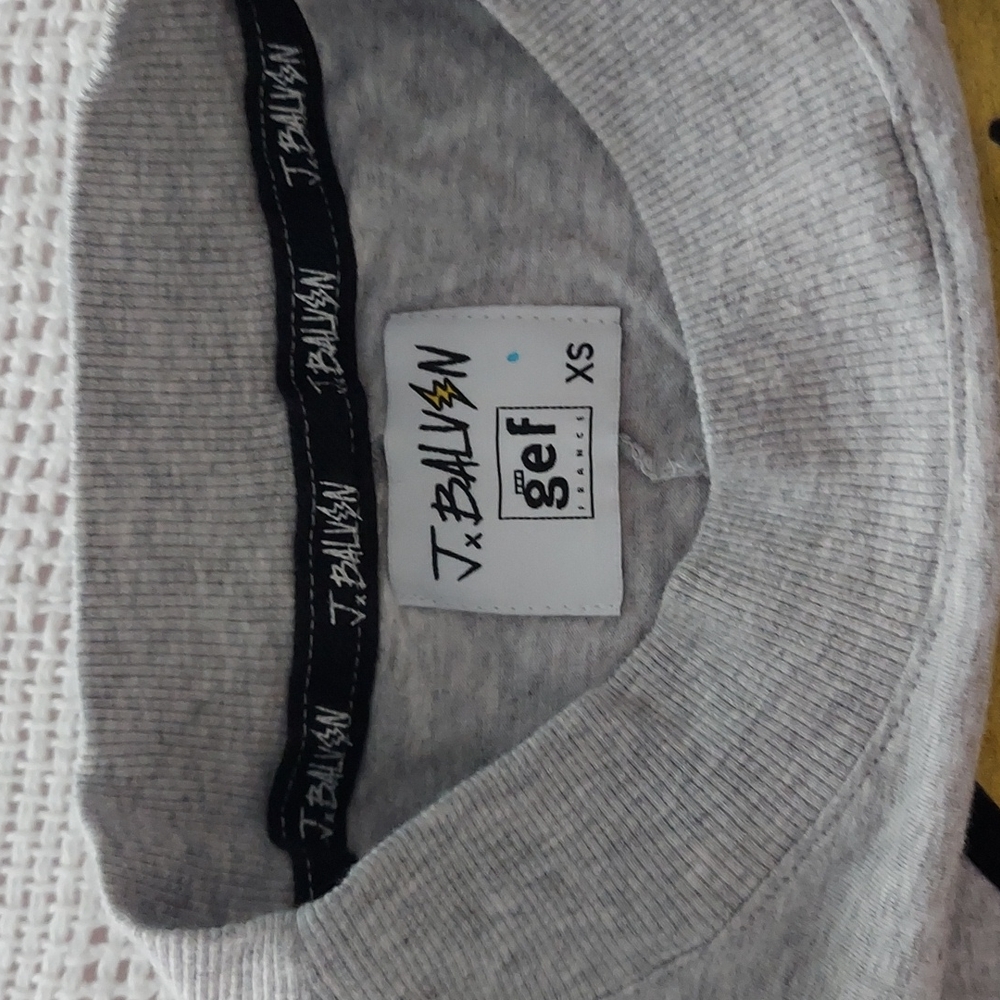 J. BALVIN Crop top - Picture 2 of 5
